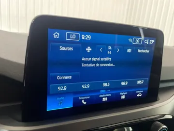 2023 Ford Escape - image 30