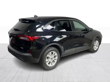2023 Ford Escape - image 8