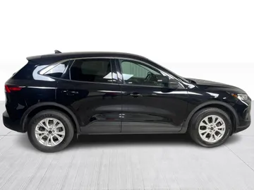 2023 Ford Escape - image 9