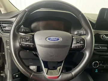 2023 Ford Escape - image 15
