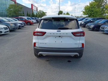 2025 Ford Escape - image 6