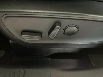 2024 Ford Escape - image 19