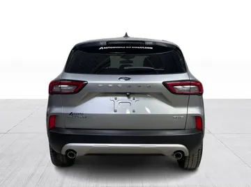 2024 Ford Escape - image 12