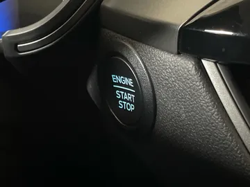 2024 Ford Escape - image 24