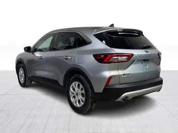 2024 Ford Escape - image 11