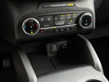 2025 Ford Escape - image 20