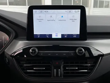 2025 Ford Escape - image 7