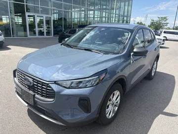 2025 Ford Escape - image 3