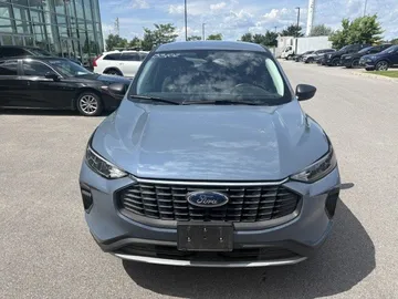 2025 Ford Escape - image 2