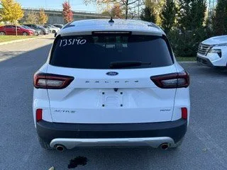 2025 Ford Escape - image 6