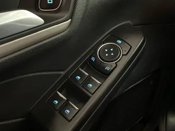 2022 Ford Escape - image 26