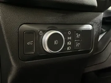 2022 Ford Escape - image 18