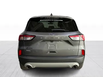 2022 Ford Escape - image 12