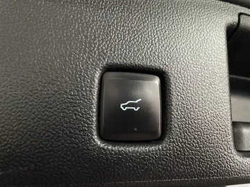 2022 Ford Escape - image 21