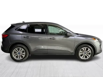 2022 Ford Escape - image 2