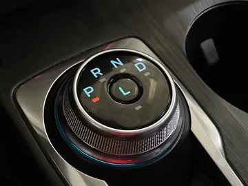 2022 Ford Escape - image 29