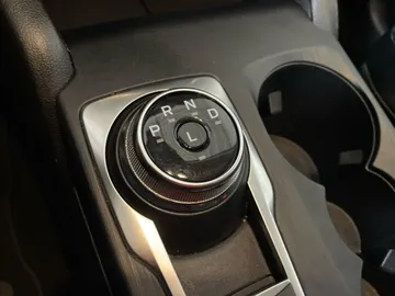 2022 Ford Escape - image 31