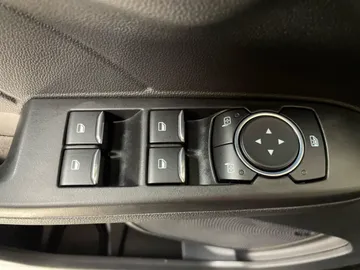 2022 Ford Escape - image 28