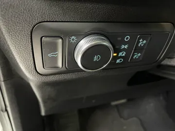 2022 Ford Escape - image 20