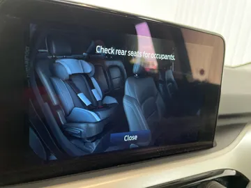 2022 Ford Escape - image 30
