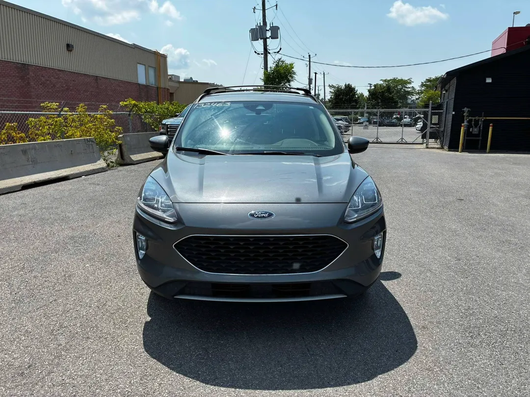 2022 Ford Escape — photo 2