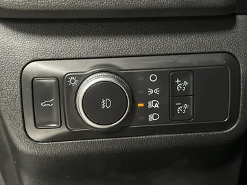 2022 Ford Escape - image 13