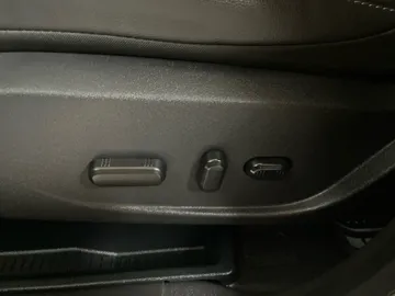 2018 Ford Escape - image 18
