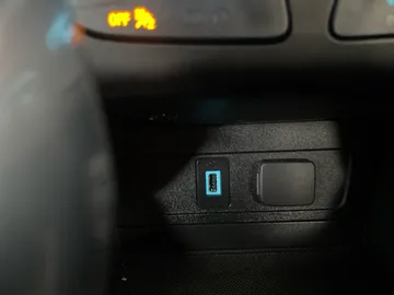 2018 Ford Escape - image 25