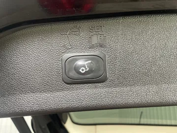 2018 Ford Escape - image 19