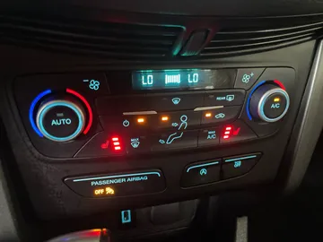 2019 Ford Escape - image 23