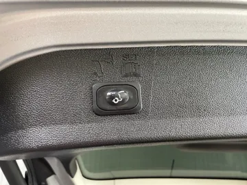 2019 Ford Escape - image 21