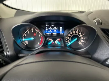 2019 Ford Escape - image 17