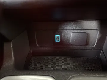 2019 Ford Escape - image 27