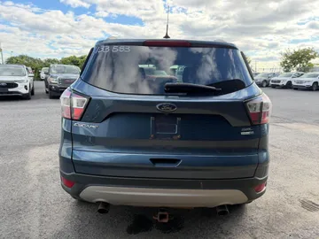 2018 Ford Escape - image 6