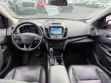 2018 Ford Escape - image 9