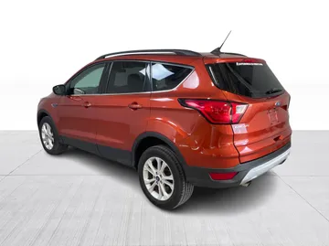 2019 Ford Escape - image 9