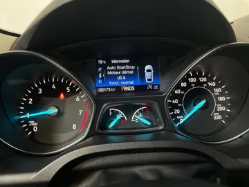 2019 Ford Escape - image 15
