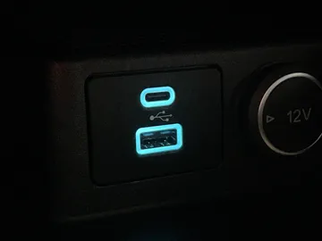 2021 Ford Escape - image 32