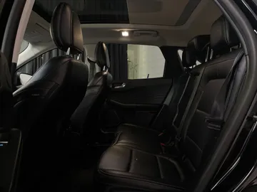 2021 Ford Escape - image 12