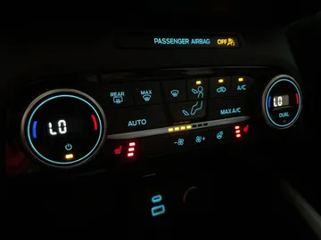2021 Ford Escape - image 25