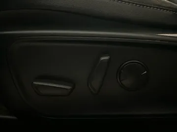 2021 Ford Escape - image 19