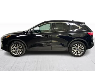 2021 Ford Escape - image 4