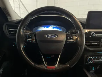2021 Ford Escape - image 17
