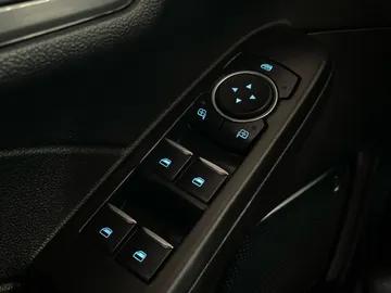 2021 Ford Escape - image 28