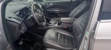 2018 Ford Escape - image 9