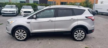 2018 Ford Escape - image 4