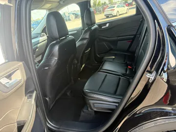 2024 Ford Escape - image 9