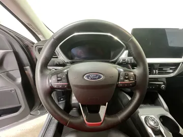 2025 Ford Escape - image 23