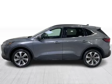 2025 Ford Escape - image 10