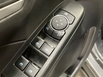 2025 Ford Escape - image 22